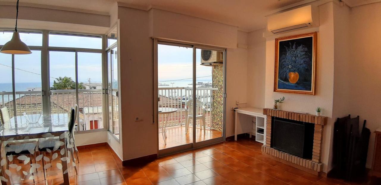 2 Bedroom'S Flat On The Beach, City Center, 1 Line 산타 폴라 외부 사진