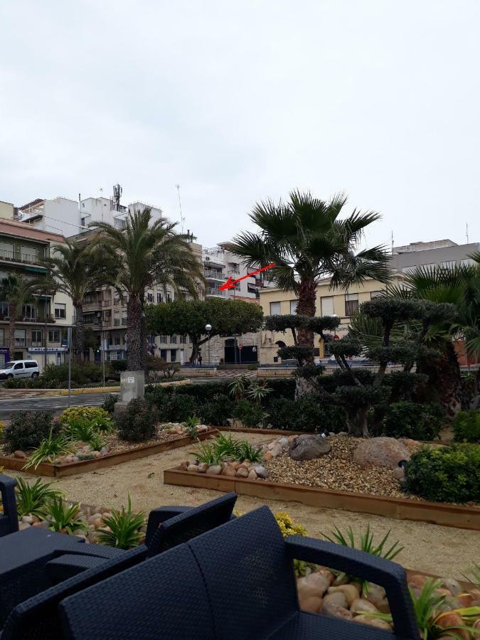 2 Bedroom'S Flat On The Beach, City Center, 1 Line 산타 폴라 외부 사진