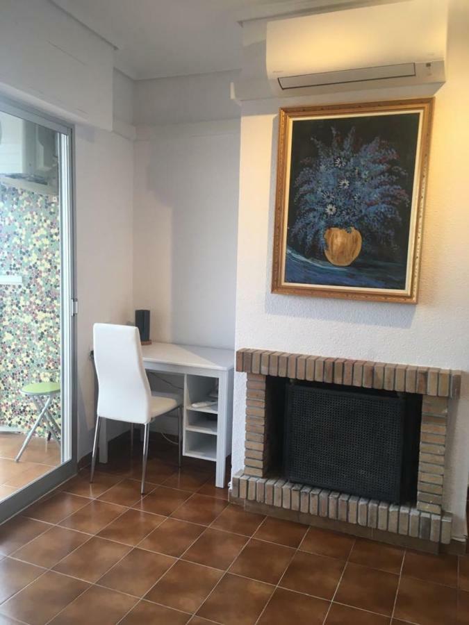 2 Bedroom'S Flat On The Beach, City Center, 1 Line 산타 폴라 외부 사진