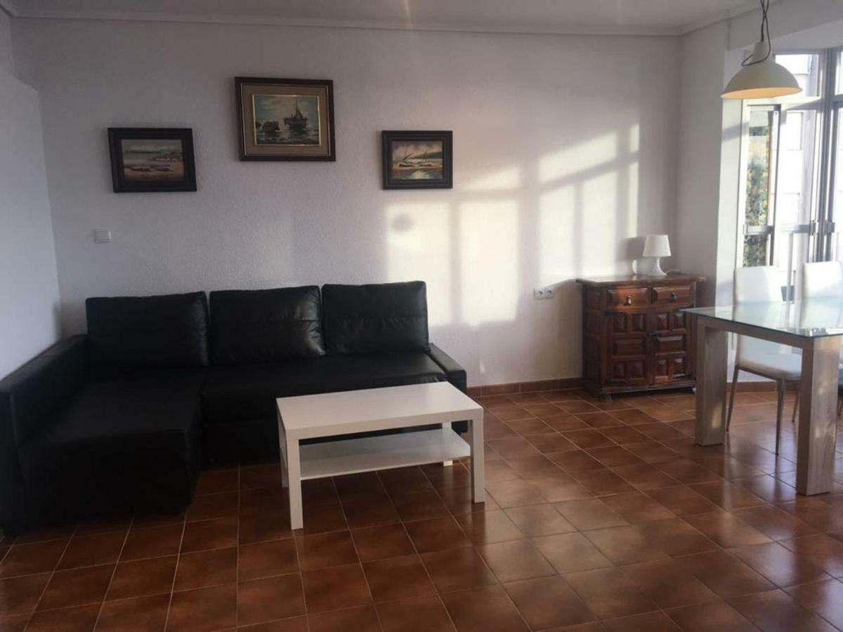 2 Bedroom'S Flat On The Beach, City Center, 1 Line 산타 폴라 외부 사진