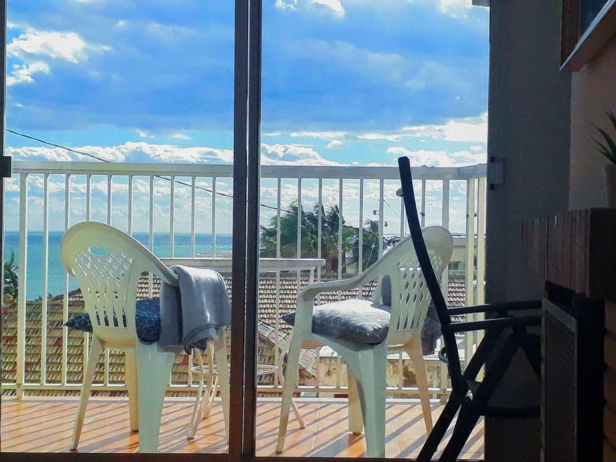 2 Bedroom'S Flat On The Beach, City Center, 1 Line 산타 폴라 외부 사진
